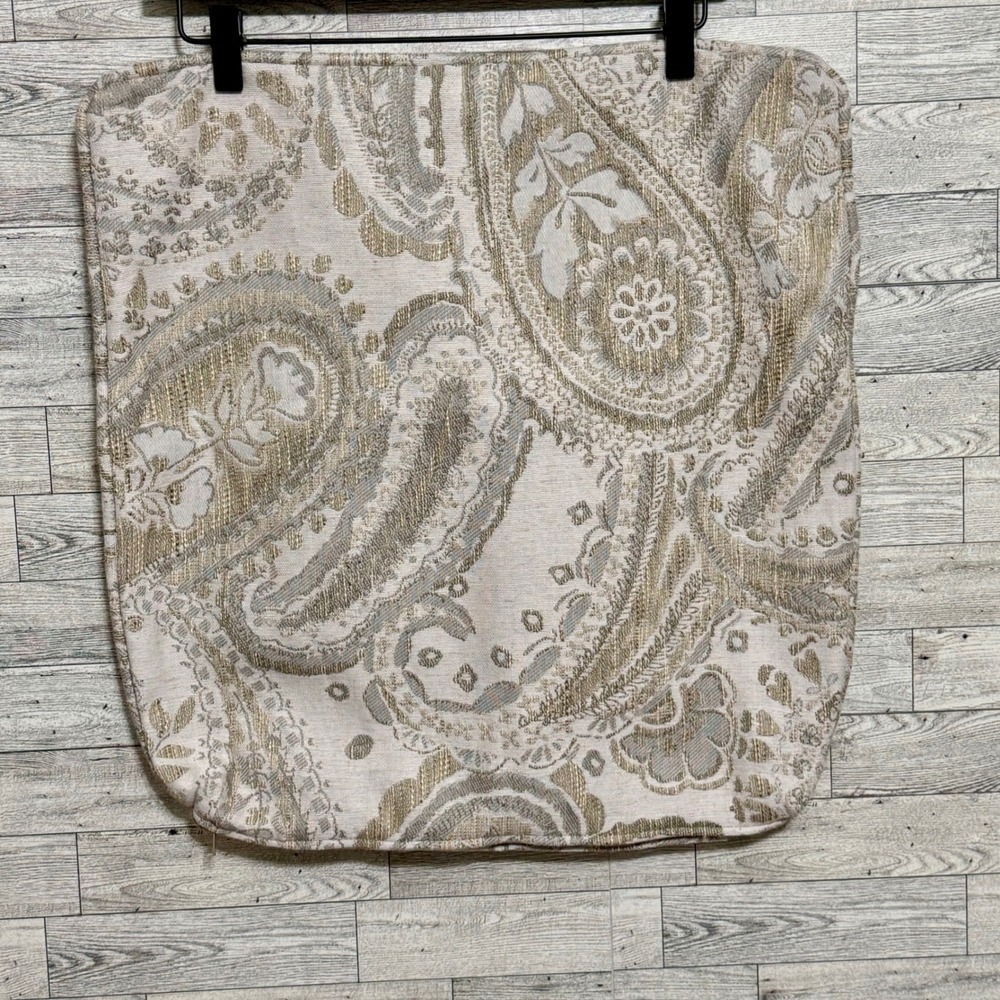 4-Custom Jacquard Paisley Pillow Covers Sz-18 x 18 Gold, Silver, Ivory Neutrals - Picture 3 of 10
